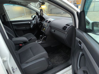 Volkswagen Touran foto 11