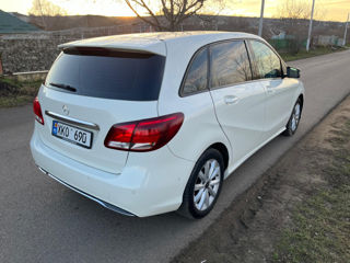 Mercedes B-Class foto 5