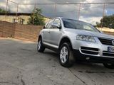 Volkswagen Touareg foto 2