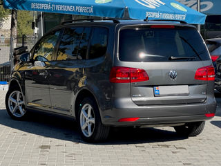 Volkswagen Touran foto 5