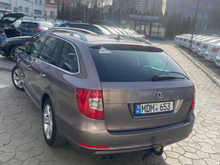 Skoda Superb foto 2