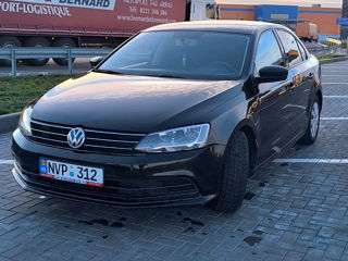 Volkswagen Jetta foto 2