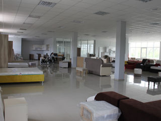 Arenda ! spatiu comercial ! magazin -salon 360m2 la et2.oficiu din doua birouri, 37m2.prima linie. foto 4