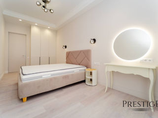 Apartament cu 2 camere, 79 m², Centru, Chișinău foto 8