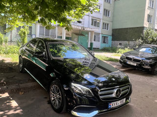 Mercedes E-Class foto 2