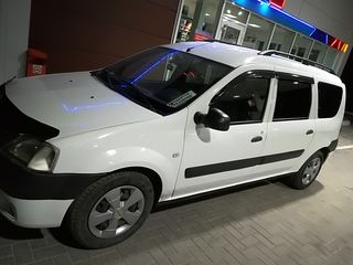 Dacia Logan foto 1