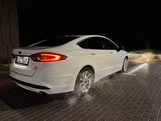 Ford Fusion foto 5