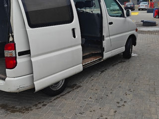 Toyota Hiace foto 6