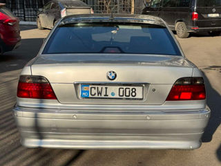 BMW 7 Series фото 5