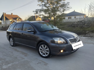 Toyota Avensis foto 3