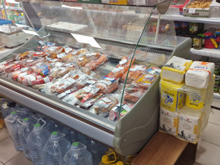 Se vinde frigidere, vitrine,  masa de marcaj.  Toate in stare ideală.  foto 8