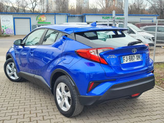 Toyota C-HR foto 2