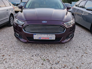 Ford Fusion foto 2