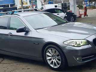 BMW 5 Series foto 3