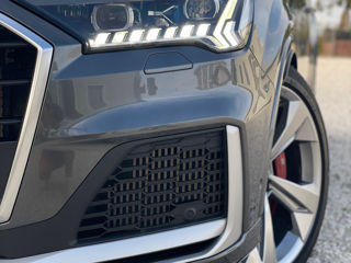 Audi SQ7 foto 14