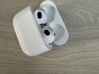 AirPods 3 фото 1