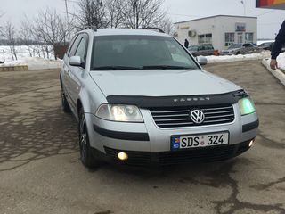 Volkswagen Passat foto 3