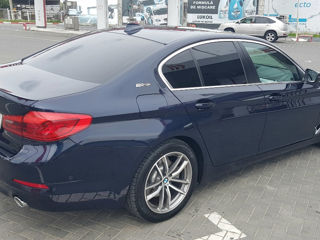 BMW 5 Series foto 3