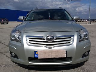 Toyota Avensis foto 3