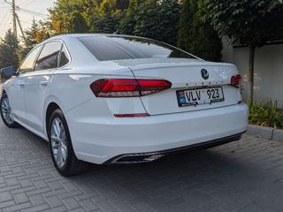 Volkswagen Passat foto 4