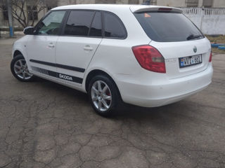 Skoda Fabia foto 2