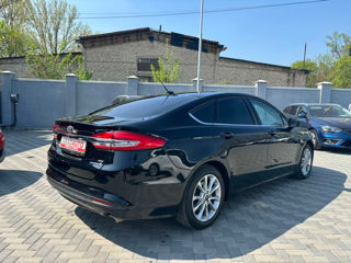 Ford Fusion foto 8