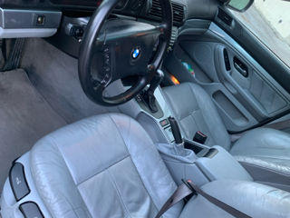 BMW 5 Series foto 7