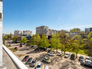 Apartament cu 2 camere, 78 m², Buiucani, Chișinău foto 13