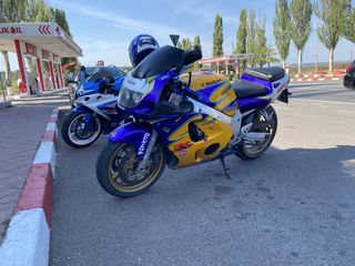 Suzuki GSX-R 600 foto 6