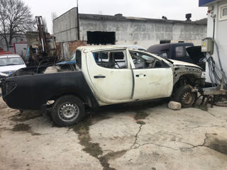 Mitsubishi L