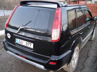 Nissan X-Trail foto 3