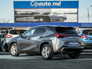 Lexus UX foto 2