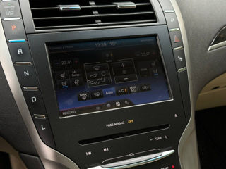 Lincoln MKZ фото 12