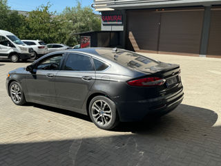 Ford Fusion foto 10