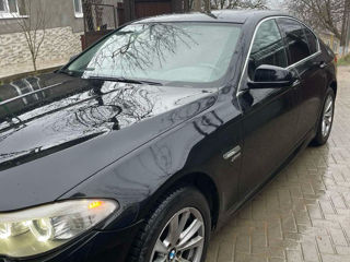 BMW 5 Series foto 2