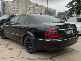 Mercedes E-Class foto 4