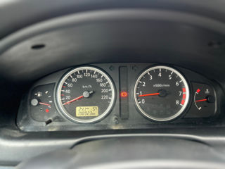 Nissan Almera foto 7