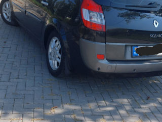 Renault Grand Scenic foto 2