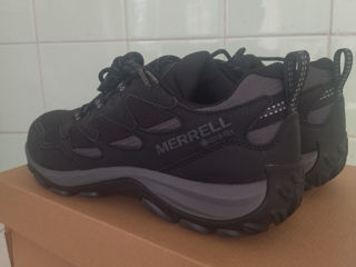 Кроссовки бренда Merrell. Adidasi de brend Merrell foto 2