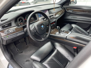 BMW 7 Series foto 7