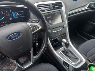 Ford Fusion foto 6