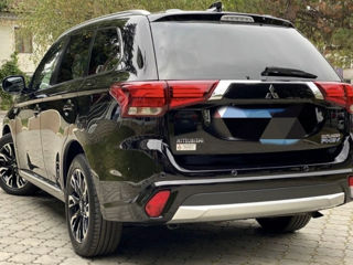 Mitsubishi Outlander foto 3