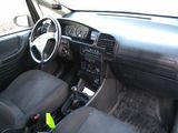 Opel Zafira foto 7