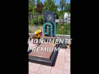 Monumente funerare din granit - orice complexitate - Monumente Premium