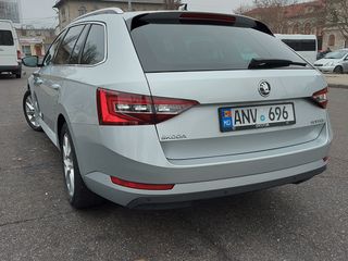 Skoda Superb фото 2