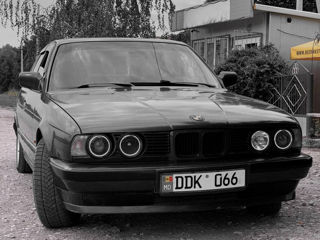 BMW 5 Series foto 1