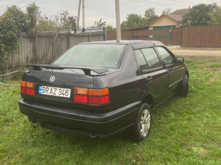 Volkswagen Vento foto 5