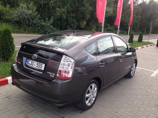 Toyota Prius foto 1