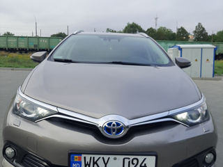 Toyota Auris foto 1