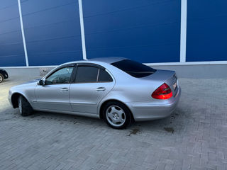 Mercedes E-Class foto 3